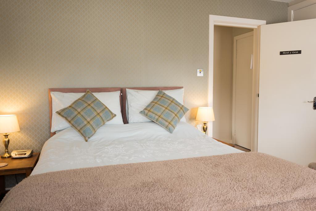 بورثمادوج Bwlch Y Fedwen Bed And Breakfast المظهر الخارجي الصورة